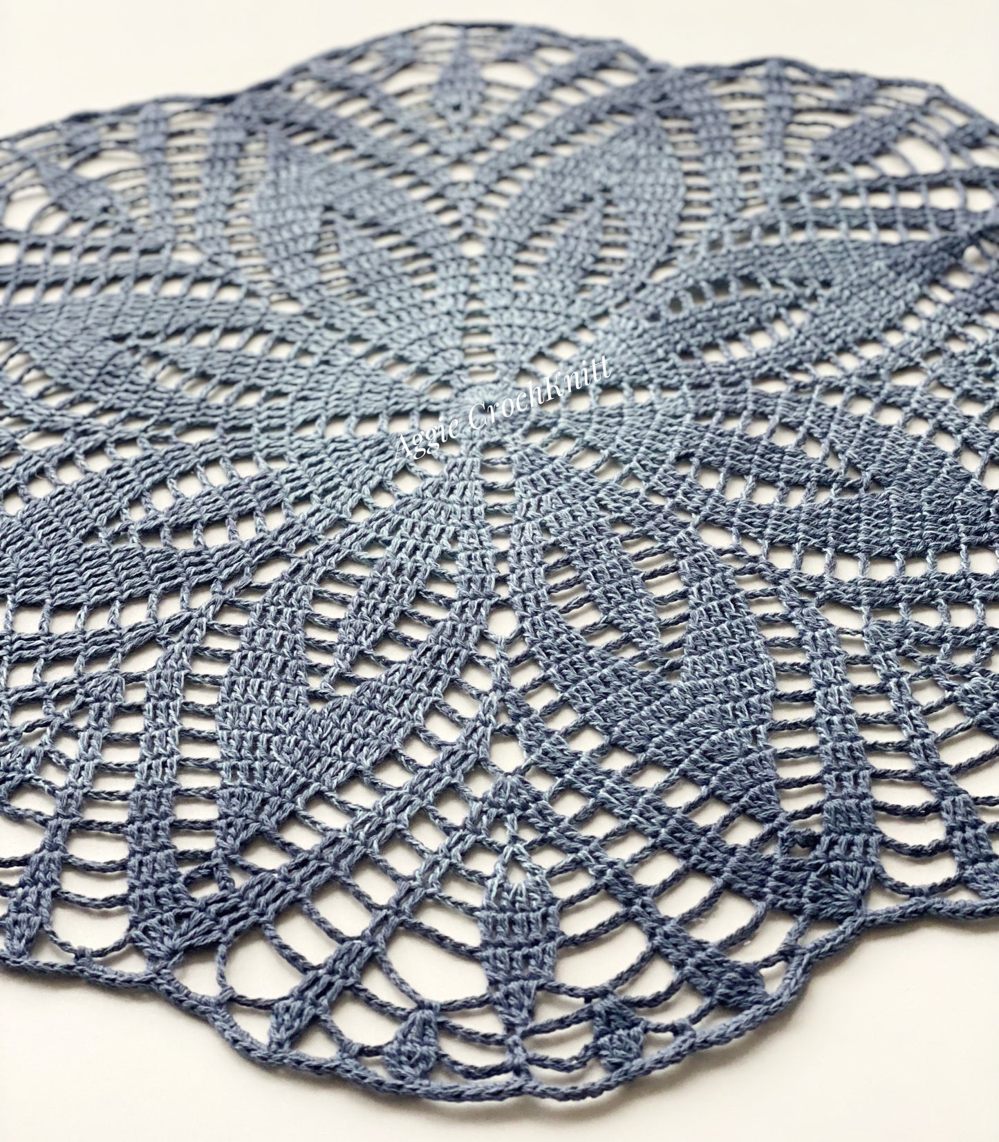 Gradient blue doily
