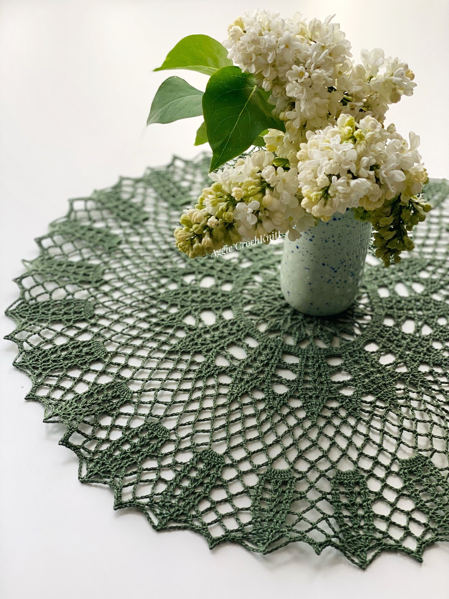 42cm Bottle green doily