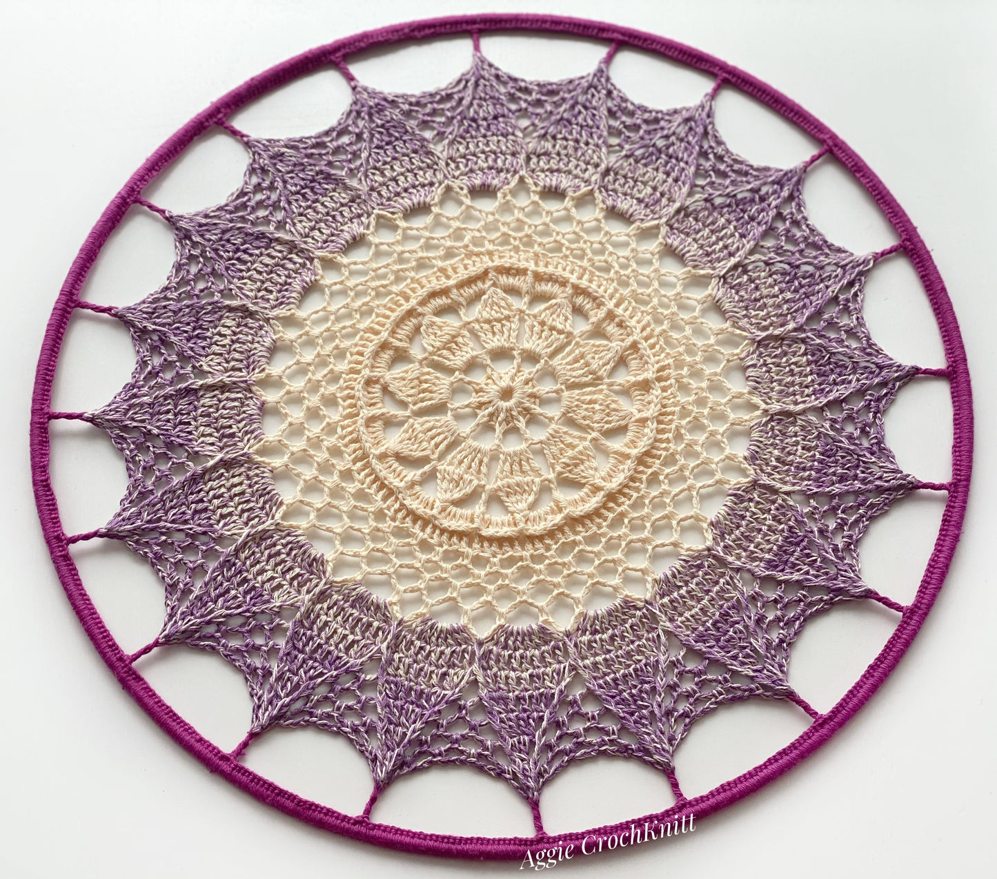 35cm Creamy Mandala