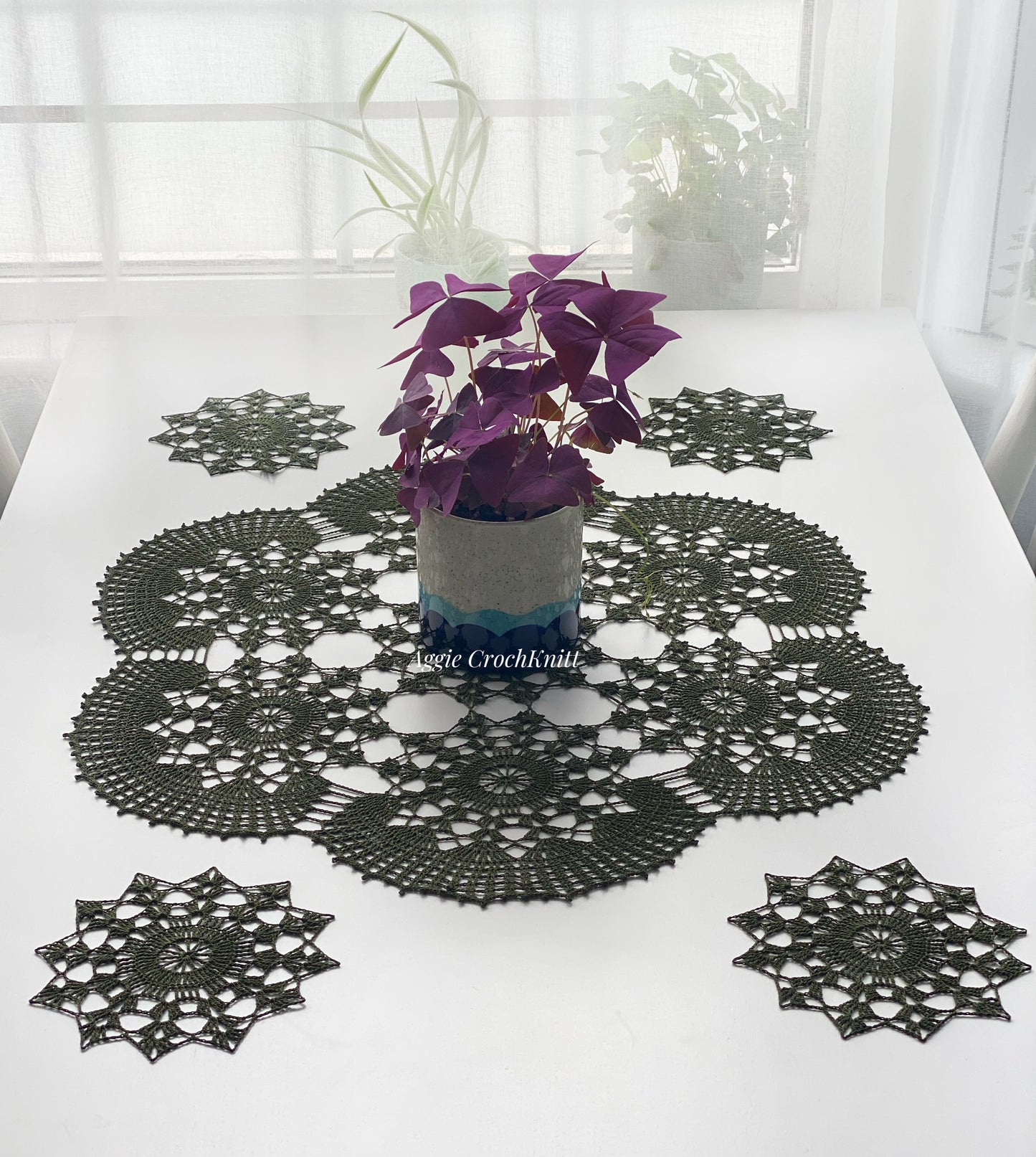 Dark green coffee set