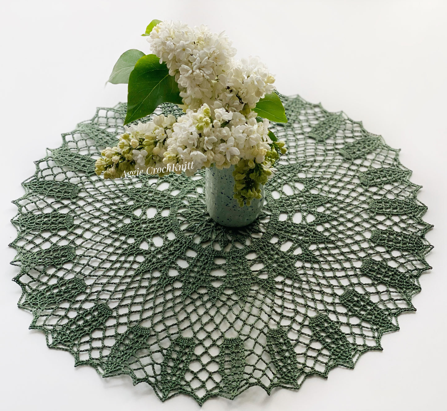 42cm Bottle green doily