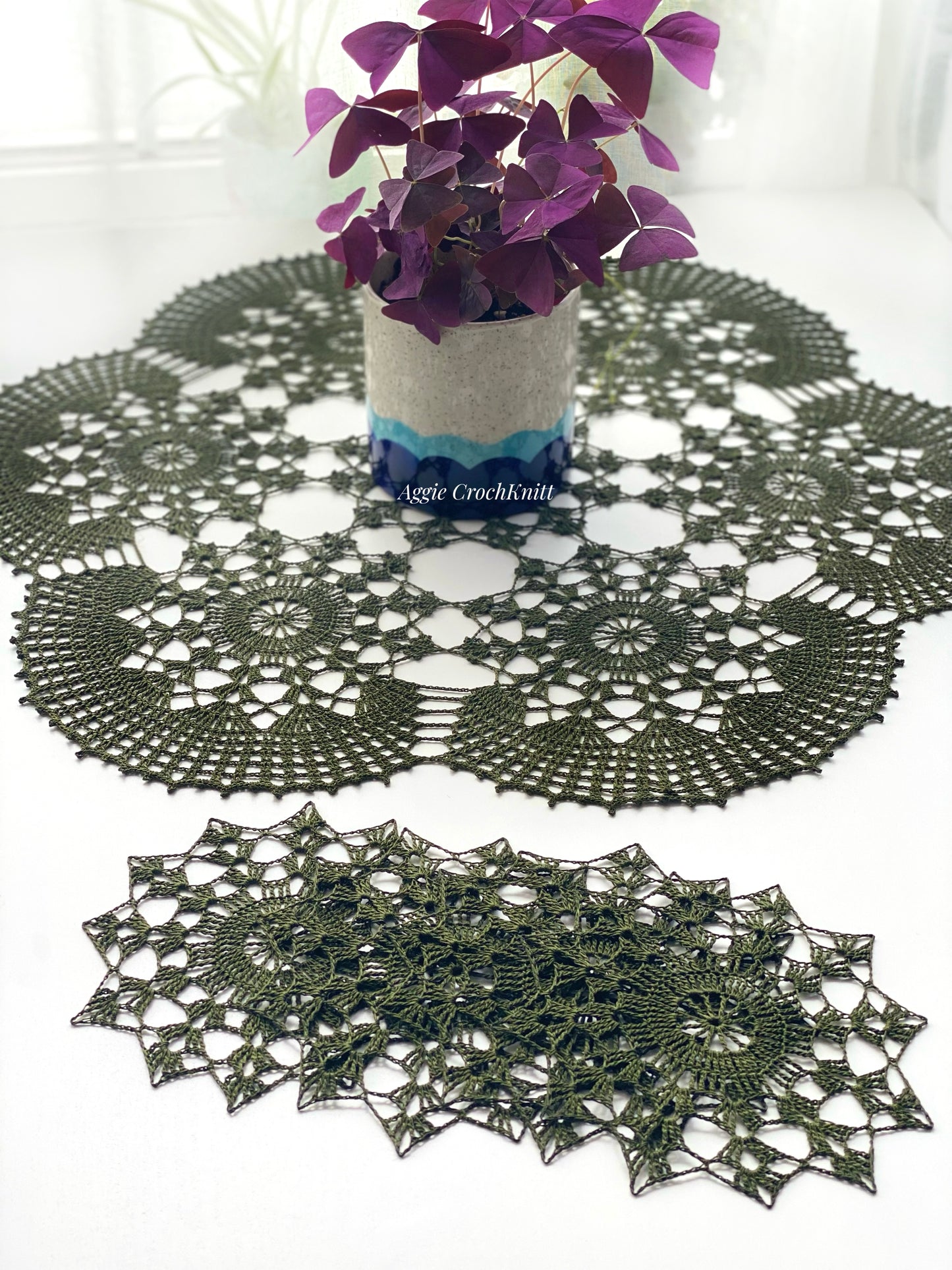 Dark green coffee set