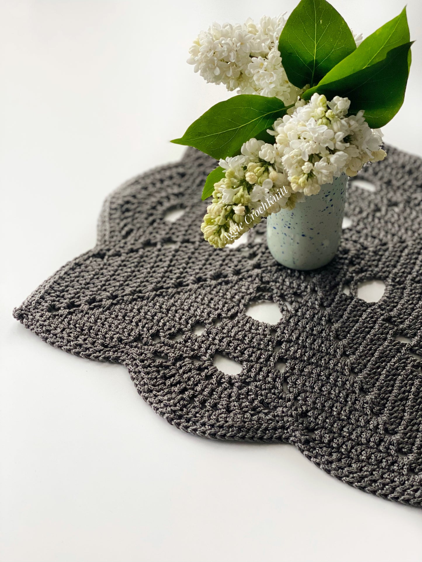Cord doily