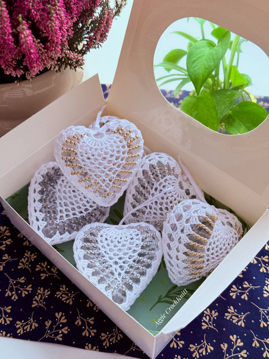 Heart baubles